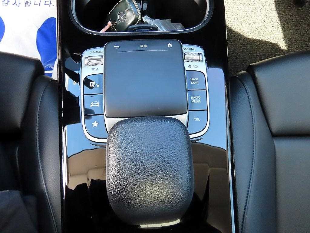벤츠 A 클래스 A클래스 W177 A220 세단 이미지 12