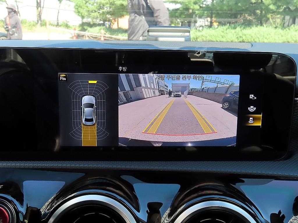 벤츠 A 클래스 A클래스 W177 A220 세단 이미지 15