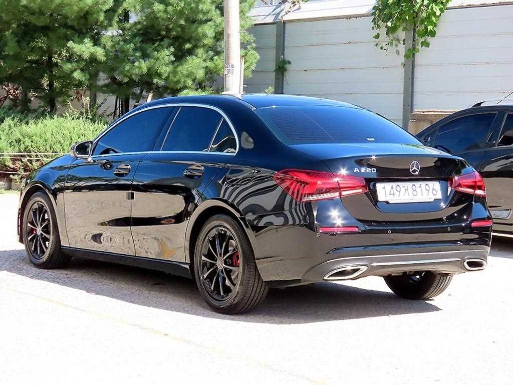 벤츠 A 클래스 A클래스 W177 A220 세단 이미지 3