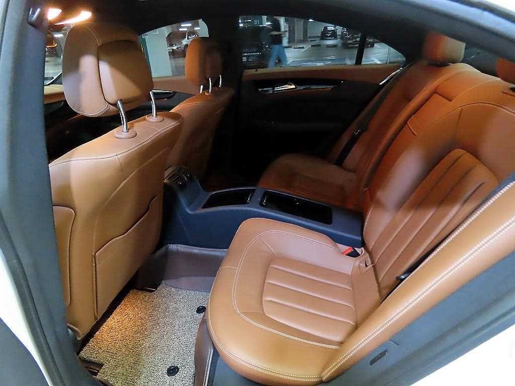벤츠 CLS 클래스 CLS클래스 W218 CLS 250 d 4MATIC AMG Line 이미지 7