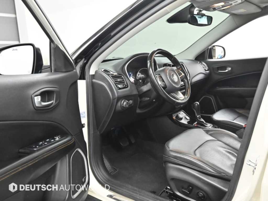 지프 컴패스 컴패스 2세대 2.4 AWD 리미티드 이미지 11