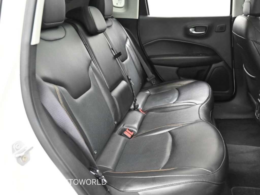 지프 컴패스 컴패스 2세대 2.4 AWD 리미티드 이미지 12