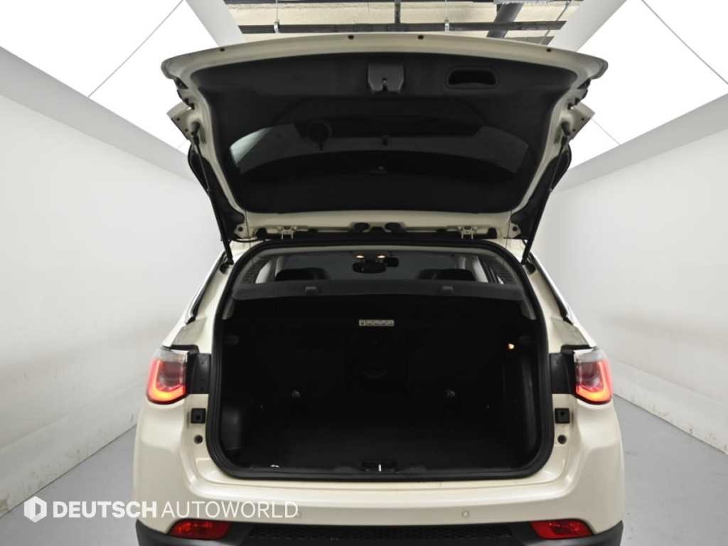 지프 컴패스 컴패스 2세대 2.4 AWD 리미티드 이미지 19
