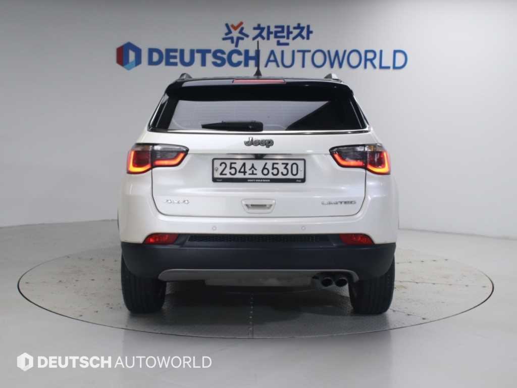 지프 컴패스 컴패스 2세대 2.4 AWD 리미티드 이미지 4
