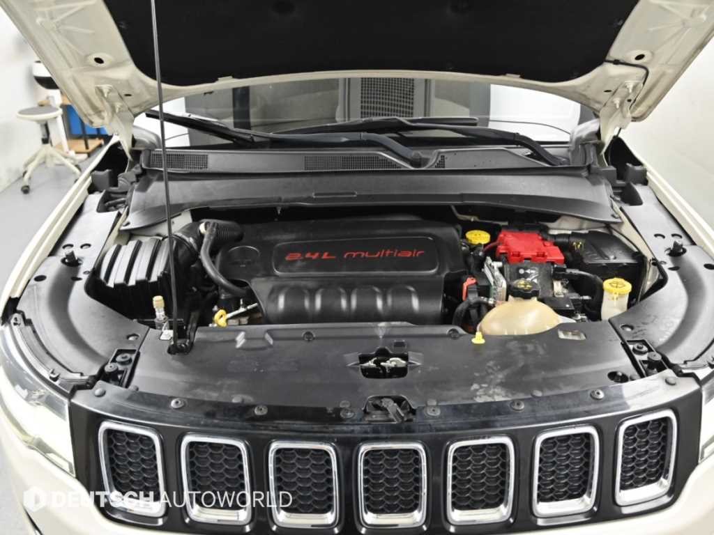 지프 컴패스 컴패스 2세대 2.4 AWD 리미티드 이미지 6