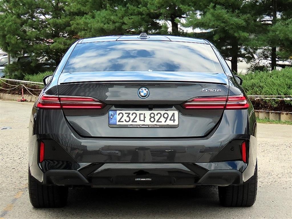 BMW 5시리즈 5시리즈 (G60) 530e M 스포츠 프로 이미지 4