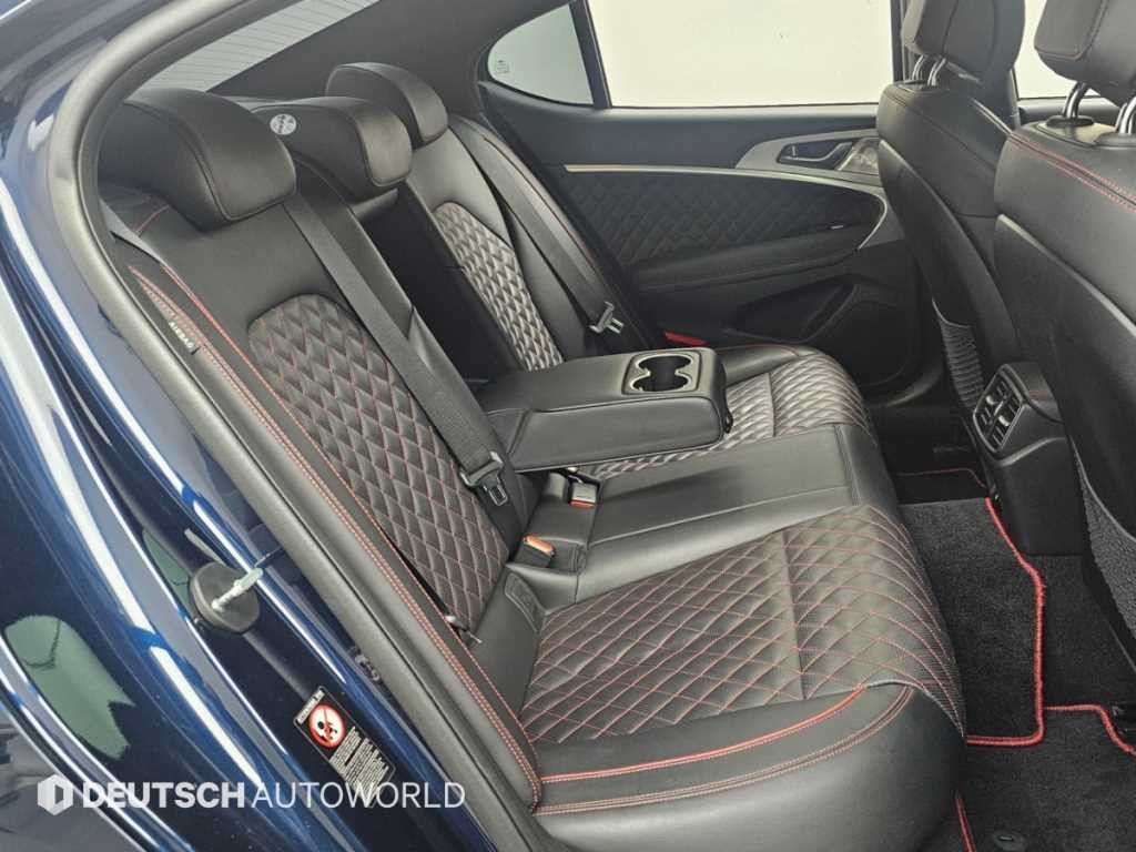 제네시스 G70 3.3T 스포츠 AWD 프레스티지 이미지 12
