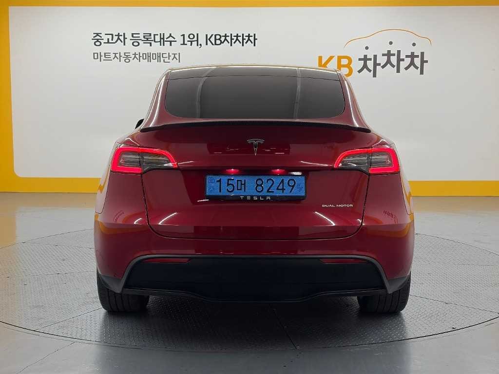 테슬라 모델 Y 롱 레인지 이미지 3