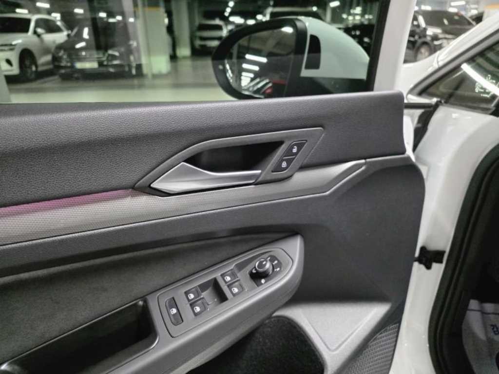 폭스바겐 골프 골프 8세대 2.0 TDI 프레스티지 이미지 10