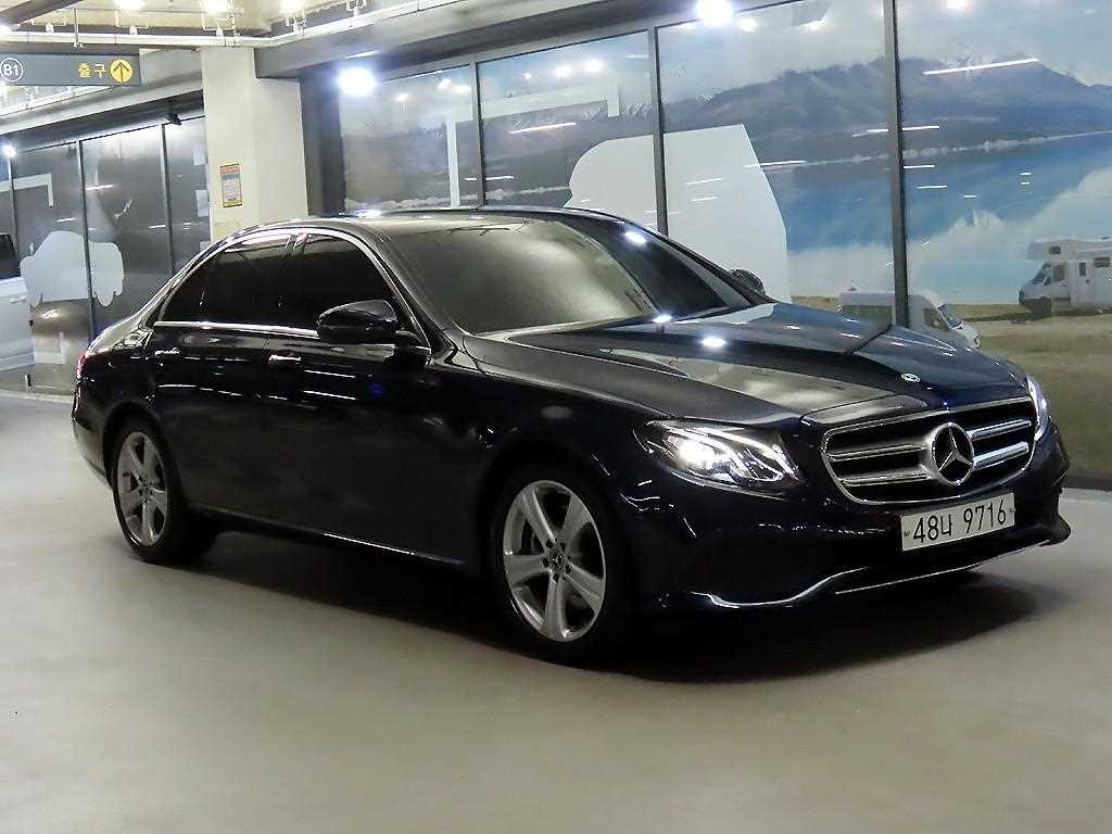 벤츠 E 클래스 E-클래스 W213 E200 아방가르드 이미지 1