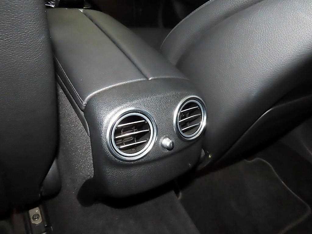 벤츠 E 클래스 E-클래스 W213 E200 아방가르드 이미지 16
