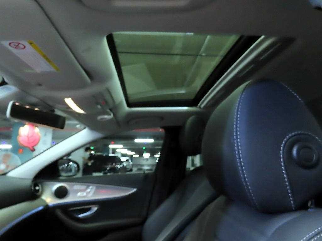 벤츠 E 클래스 E-클래스 W213 E200 아방가르드 이미지 17