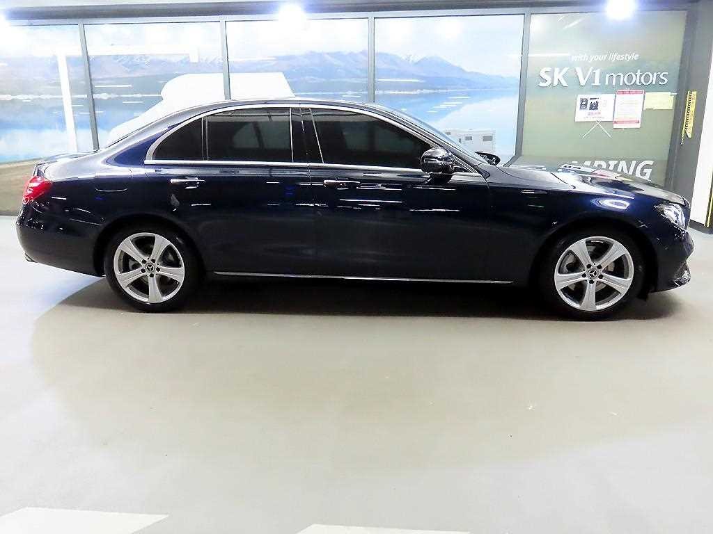 벤츠 E 클래스 E-클래스 W213 E200 아방가르드 이미지 3
