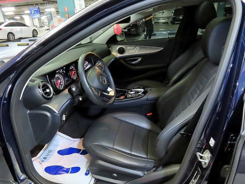 벤츠 E 클래스 E-클래스 W213 E200 아방가르드 이미지 6