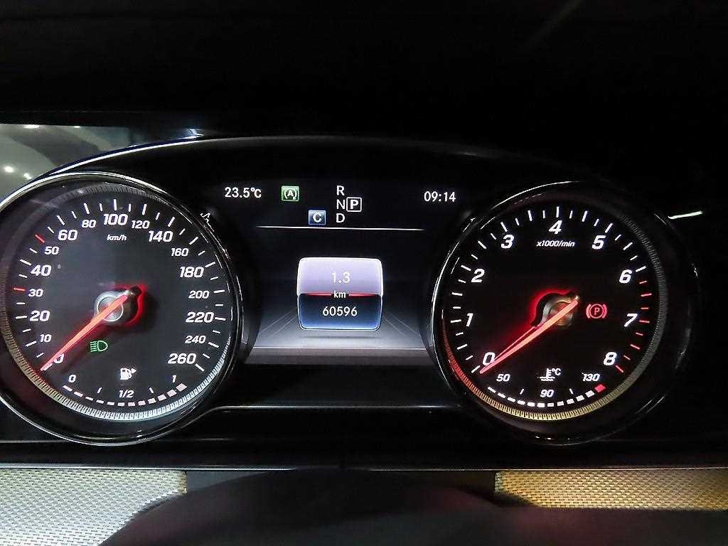 벤츠 E 클래스 E-클래스 W213 E200 아방가르드 이미지 9