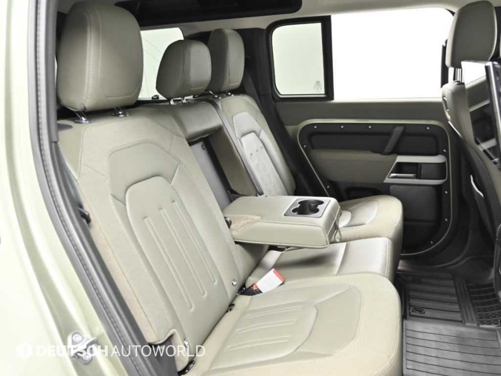 랜드로버 디펜더 디펜더 (L663) D240 SE 이미지 12