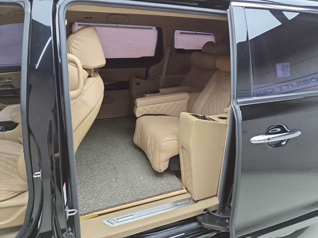 기아 카니발 더 뉴 카니발 디젤 9인승 하이리무진 프레스티지 이미지 6