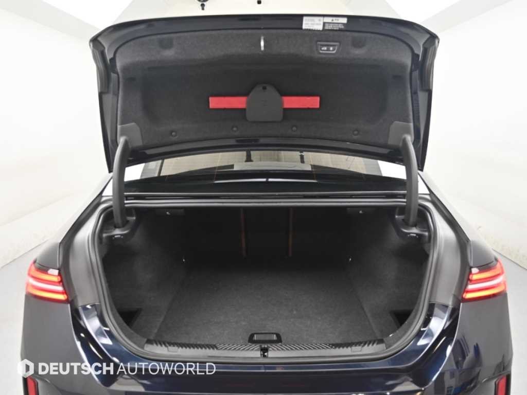 BMW i5 eDrive 40 M 스포츠 이미지 19