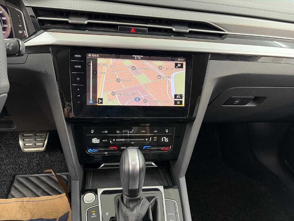 폭스바겐 아테온 2.0 TDI 엘레강스 프레스티지 이미지 10