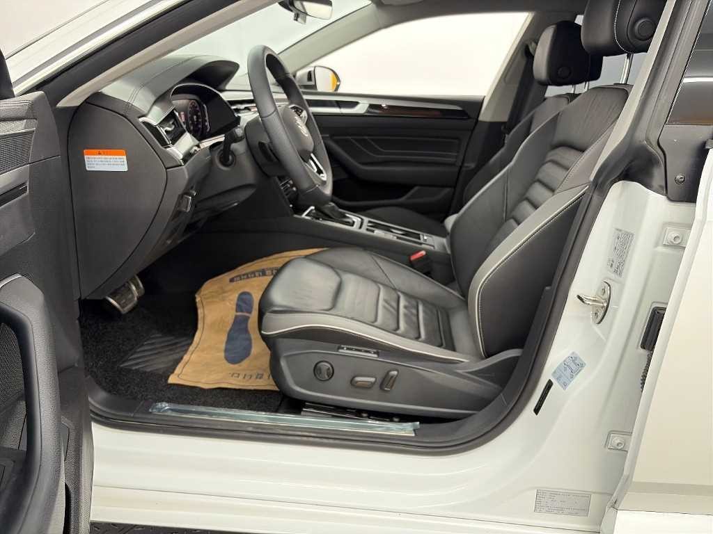 폭스바겐 아테온 2.0 TDI 엘레강스 프레스티지 이미지 11