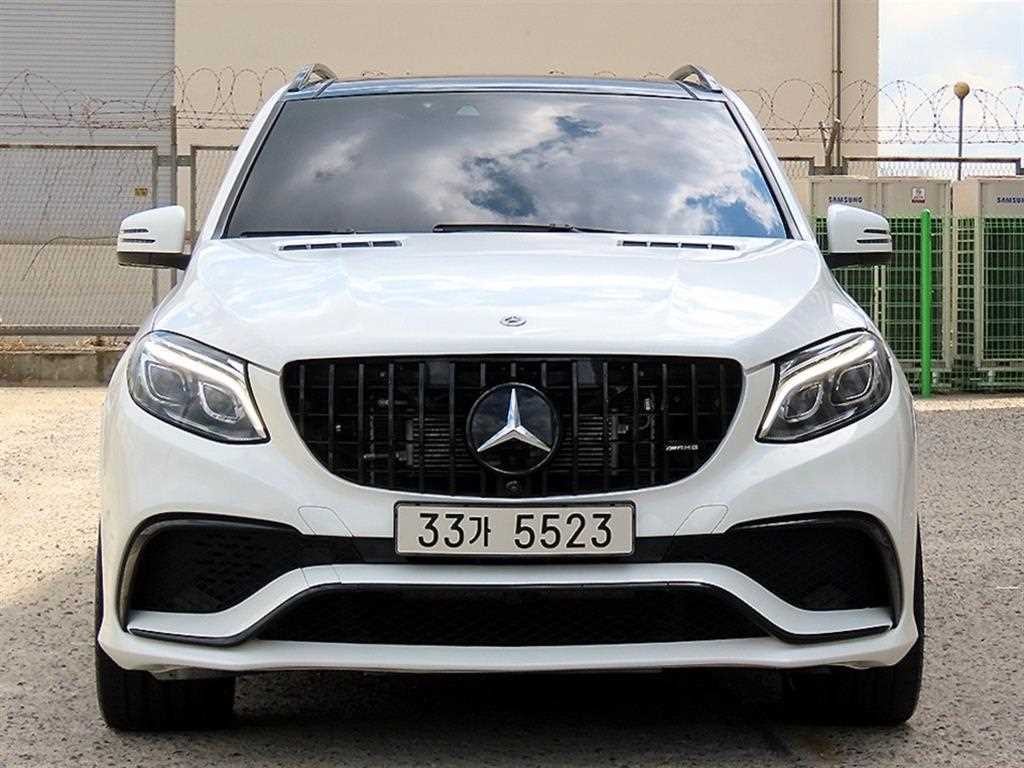 벤츠 GLE 클래스 GLE 클래스 W166 GLE 63 AMG 4MATIC 이미지 1