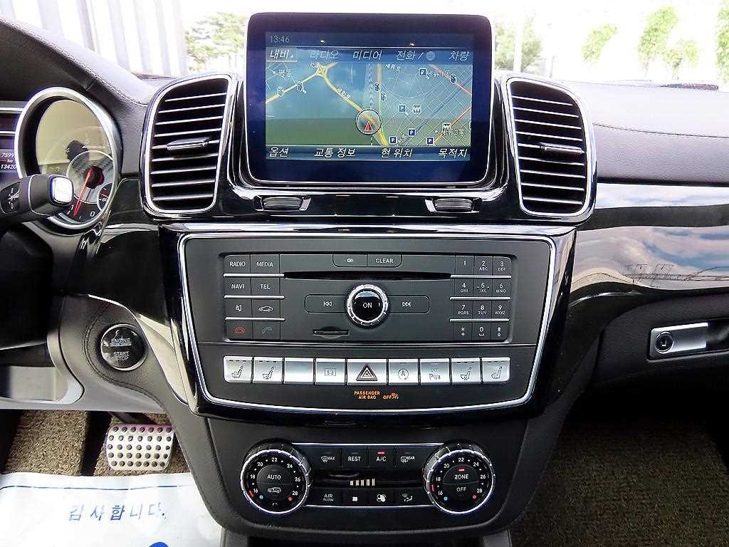 벤츠 GLE 클래스 GLE 클래스 W166 GLE 63 AMG 4MATIC 이미지 11