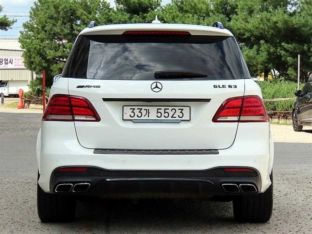 벤츠 GLE 클래스 GLE 클래스 W166 GLE 63 AMG 4MATIC 이미지 4