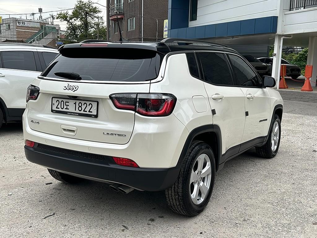 지프 컴패스 컴패스 2세대 2.4 AWD 리미티드 이미지 3