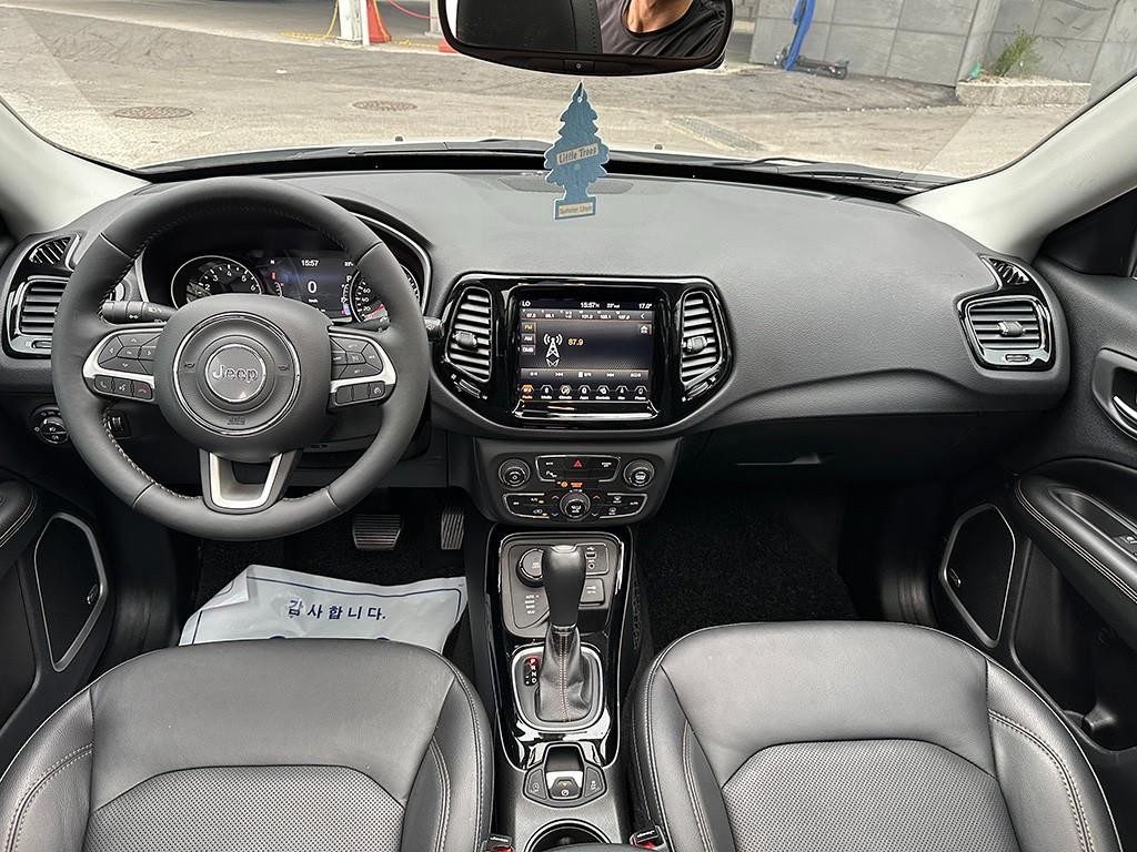 지프 컴패스 컴패스 2세대 2.4 AWD 리미티드 이미지 9