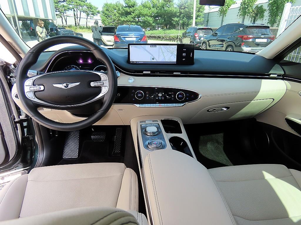 제네시스 GV70 2.2 디젤 2WD 이미지 7