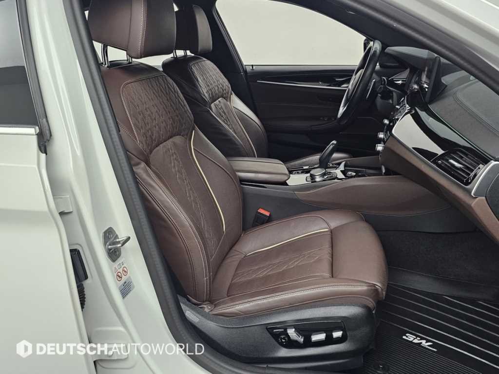BMW 5시리즈 5시리즈 (G30) 530i M 스포츠 이미지 10