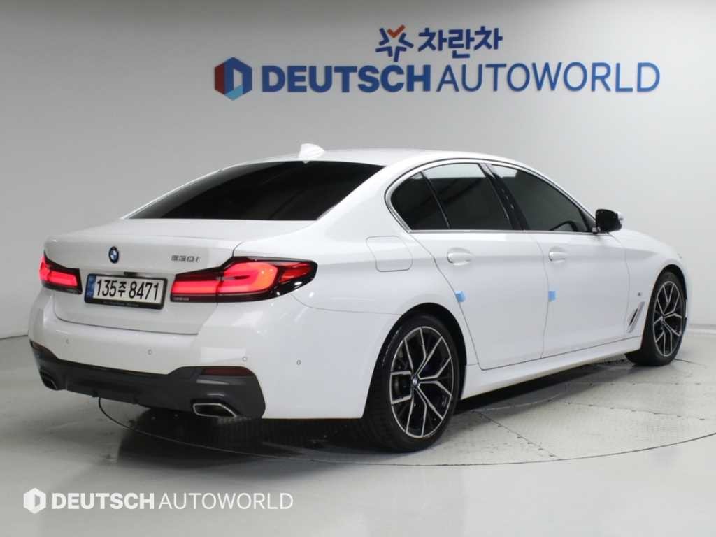 BMW 5시리즈 5시리즈 (G30) 530i M 스포츠 이미지 2
