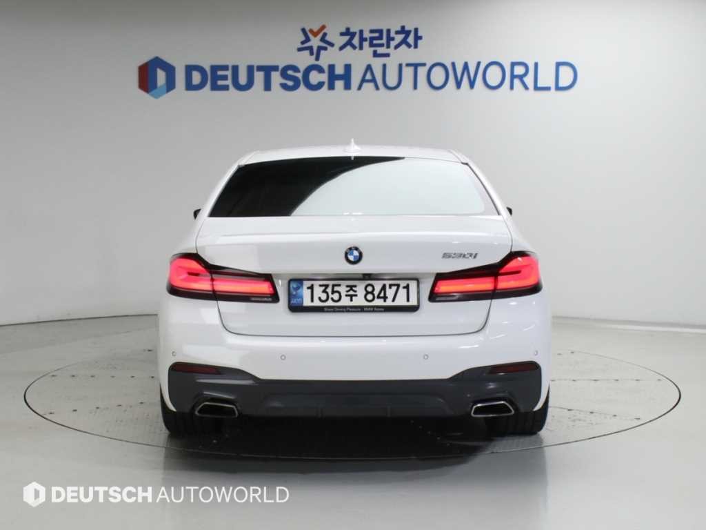BMW 5시리즈 5시리즈 (G30) 530i M 스포츠 이미지 4