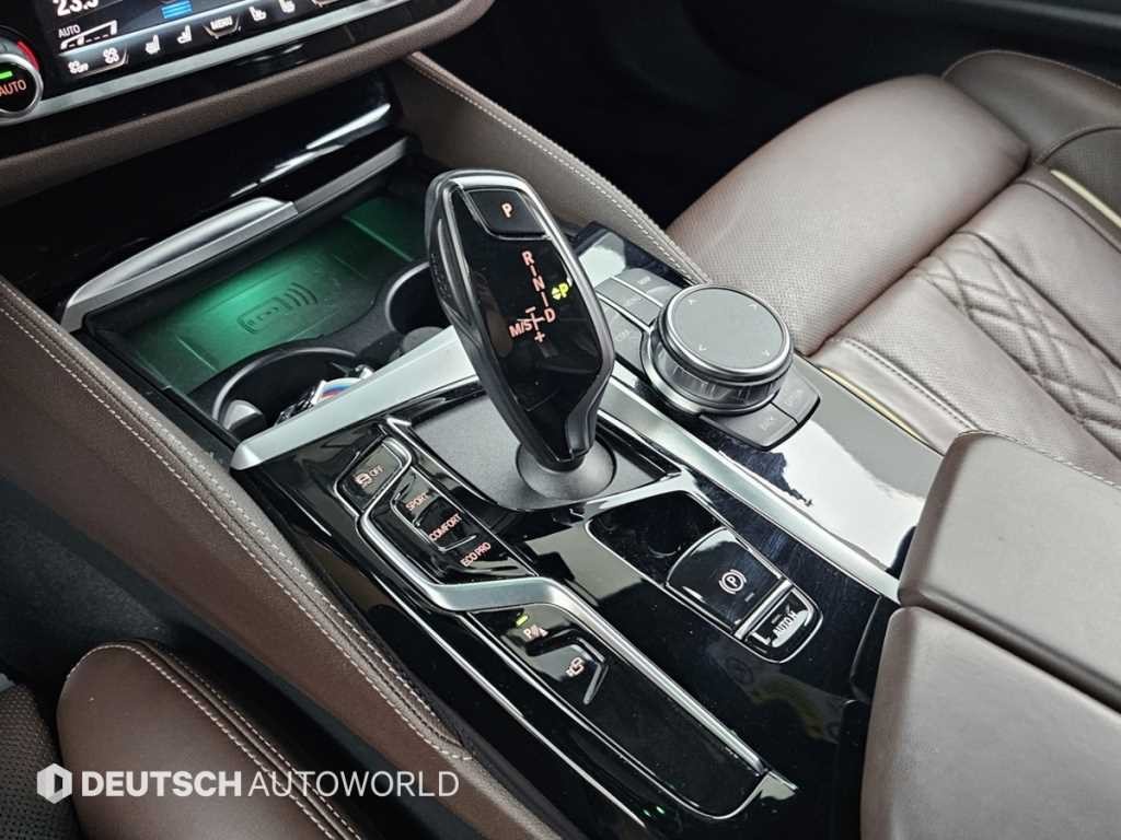 BMW 5시리즈 5시리즈 (G30) 530i M 스포츠 이미지 9