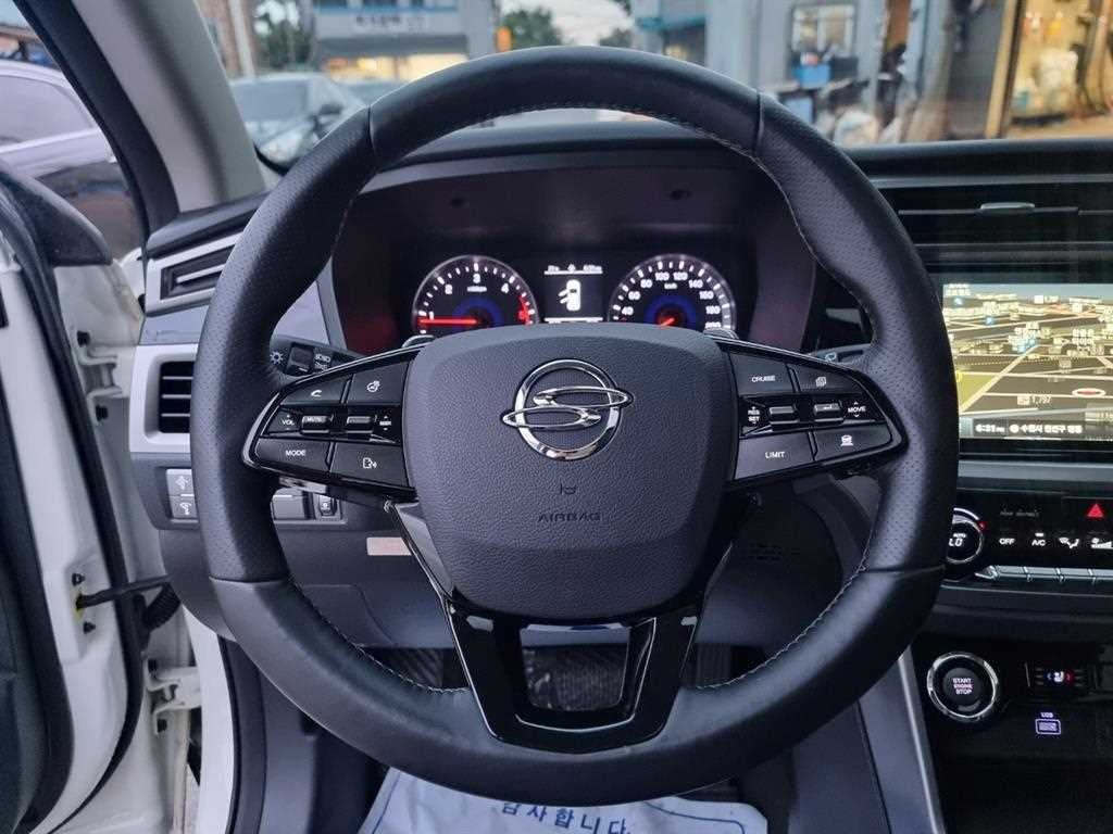 KG모빌리티(쌍용) 코란도 뷰티풀코란도 2WD 디젤 1.6 C5 플러스 이미지 10