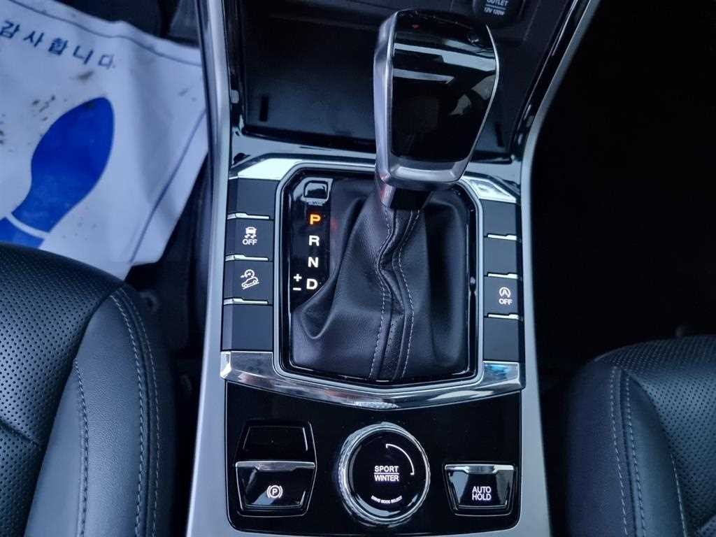 KG모빌리티(쌍용) 코란도 뷰티풀코란도 2WD 디젤 1.6 C5 플러스 이미지 8