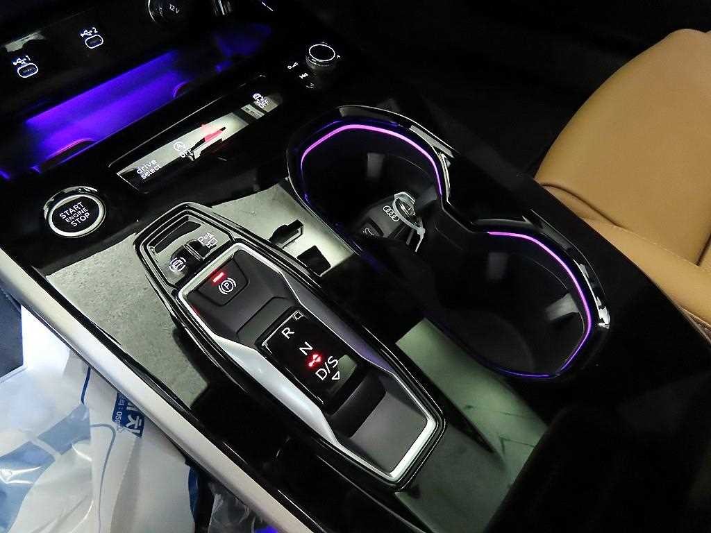 아우디 A5 A5 (B10) 40 TFSI 콰트로 어드밴스드 이미지 12