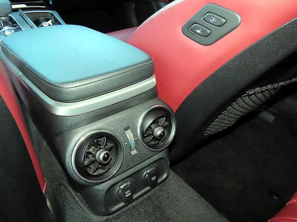 기아 스팅어 가솔린 2.0 터보 2WD 플래티넘 이미지 15