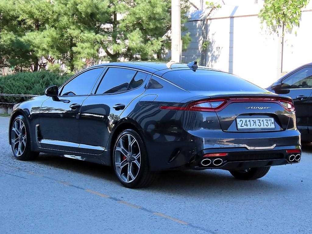 기아 스팅어 가솔린 2.0 터보 2WD 플래티넘 이미지 3