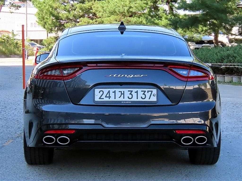 기아 스팅어 가솔린 2.0 터보 2WD 플래티넘 이미지 4