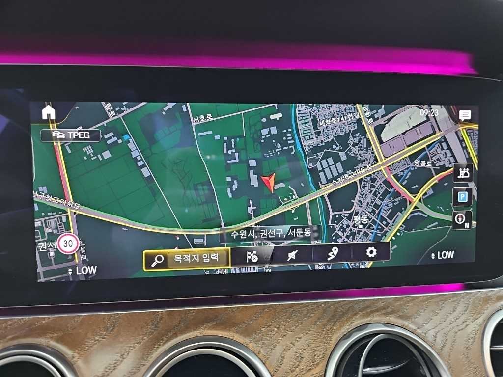 벤츠 E 클래스 E-클래스 W213 E220d 4MATIC 익스클루시브 이미지 15