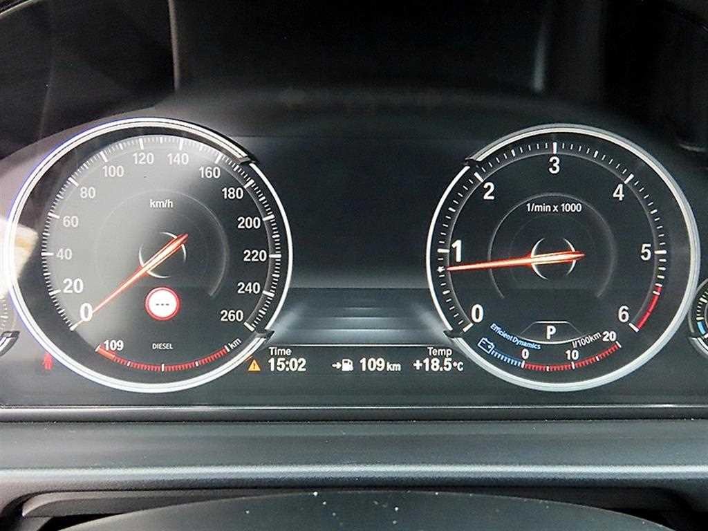 BMW 5시리즈 5시리즈 (F10) 520d xDrive 럭셔리 플러스 이미지 9