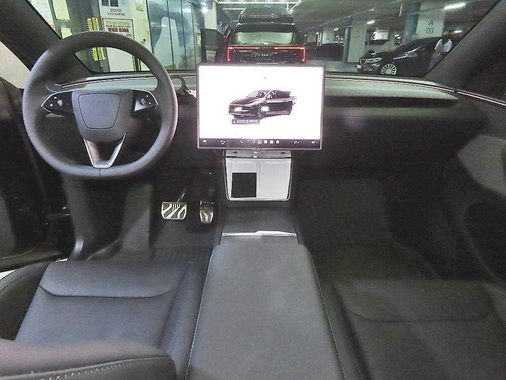 테슬라 모델 Y 프리미엄 RWD 이미지 10