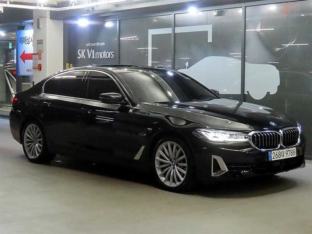 BMW 5시리즈 5시리즈 (G30) 530e 럭셔리 이미지 1