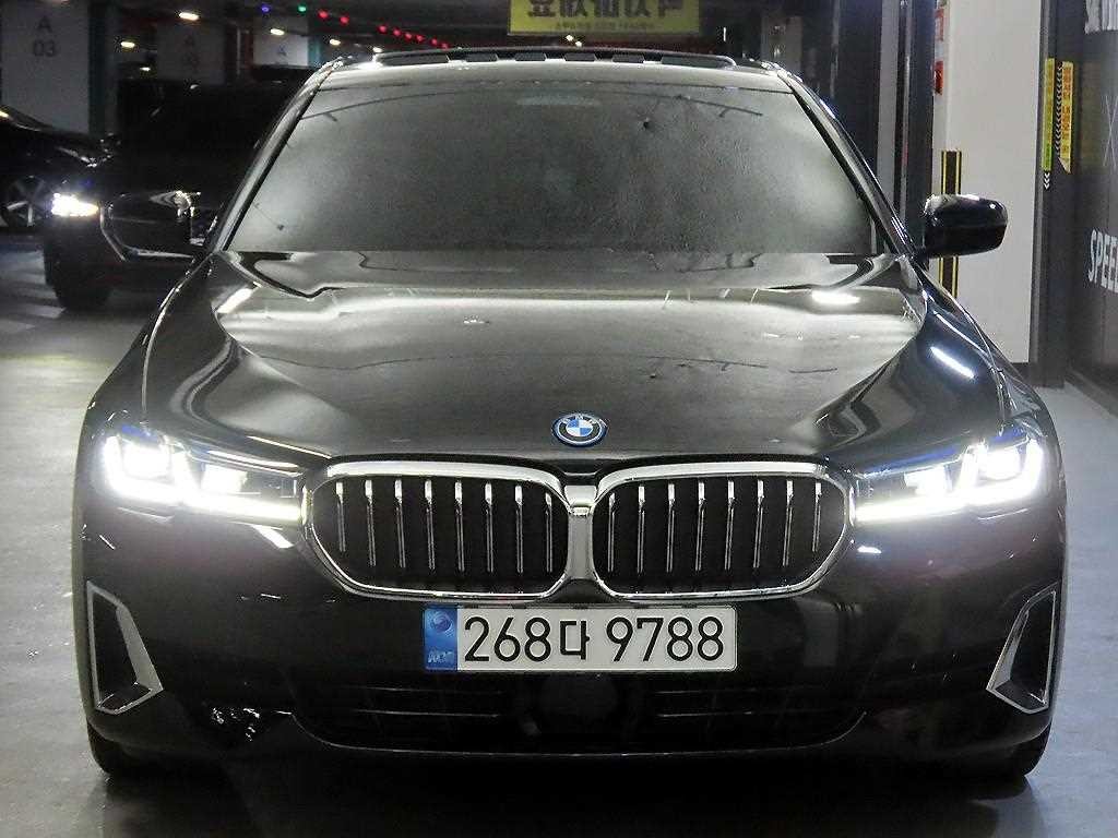 BMW 5시리즈 5시리즈 (G30) 530e 럭셔리 이미지 2