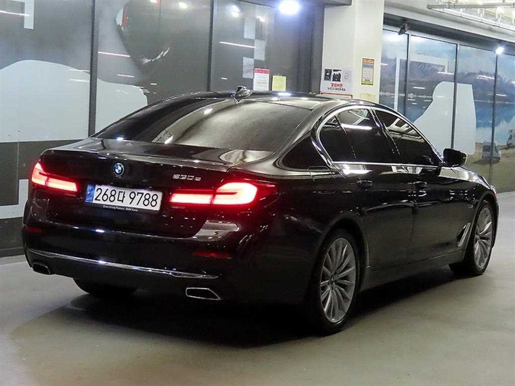 BMW 5시리즈 5시리즈 (G30) 530e 럭셔리 이미지 4