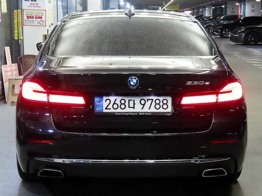BMW 5시리즈 5시리즈 (G30) 530e 럭셔리 이미지 5
