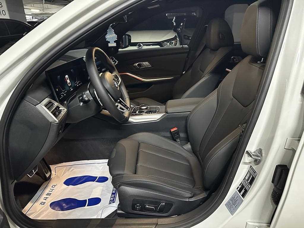 BMW 3시리즈 3시리즈 (G20) 320i 투어링 M 스포츠 이미지 13
