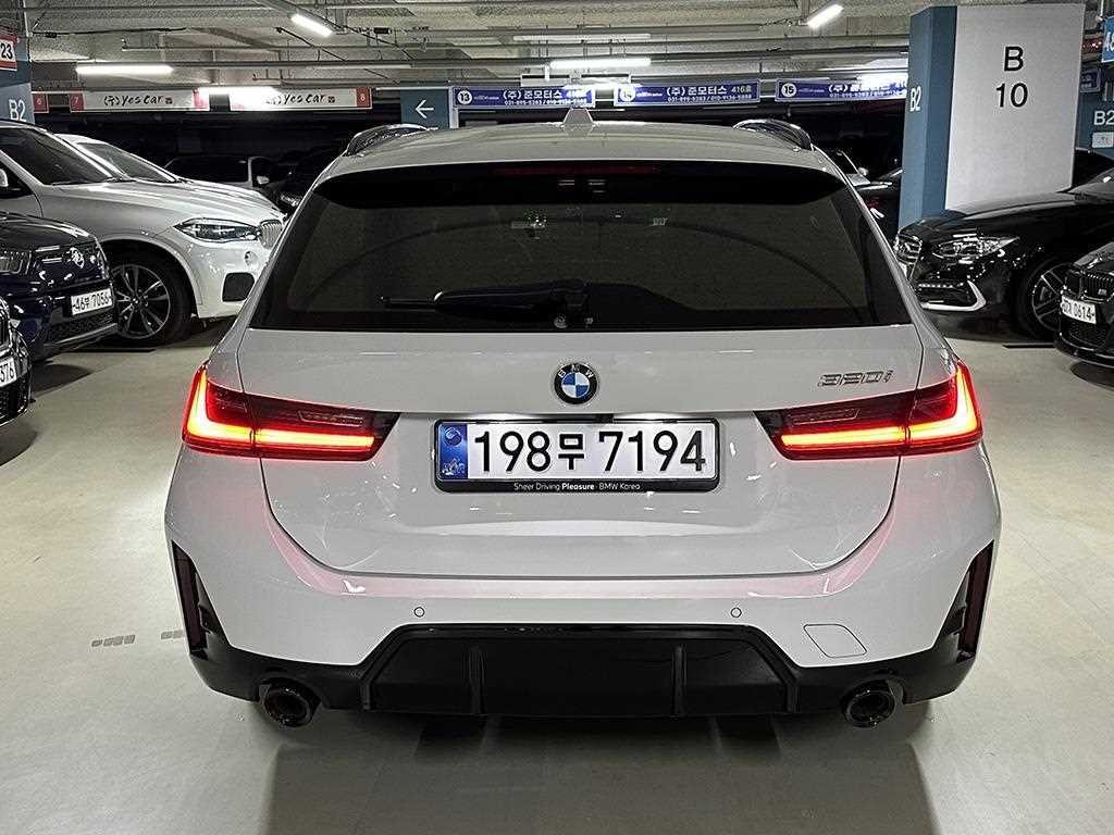 BMW 3시리즈 3시리즈 (G20) 320i 투어링 M 스포츠 이미지 4