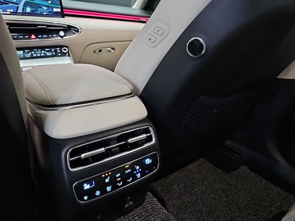 제네시스 GV70 2.5T 가솔린 AWD 이미지 14